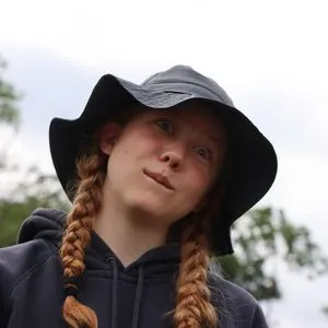 Lara Däster
